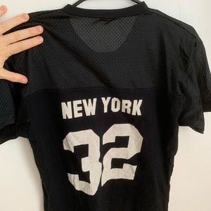 Brandy Melville - John Galt NY 32 Shirt